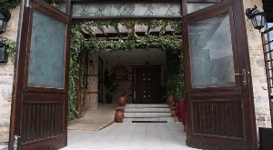 Service offered at Family Restaurant Kastoria – OUTDOOR SEATING